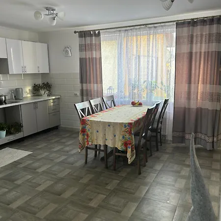 Guest house серце карпат 3*